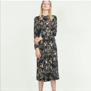 🌟Zara Woman Floral Print Midi Dress🌟